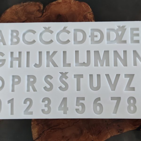 Silikonski kalup slova i brojke s Hrvatskim znakovima 41x23x1,3 cm od Platinum silikona, težina 1,5 kg - izrada po narudžbi